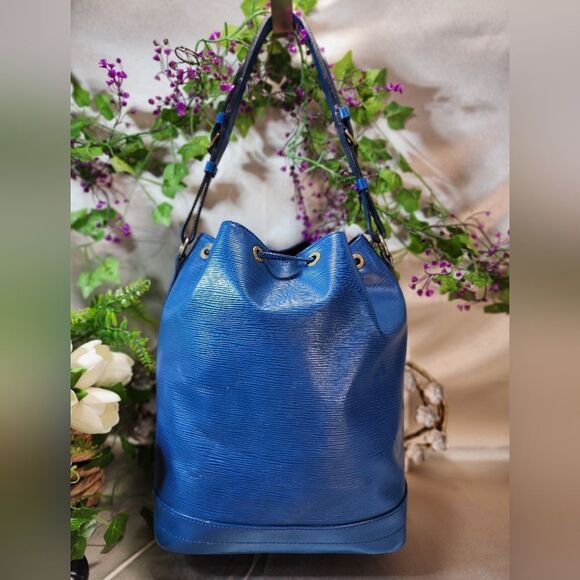 Authentic Louis Vuitton Epi Noe Blue Bucket Bag with Dust Bag Blue Good Conditio - Picture 5 of 15